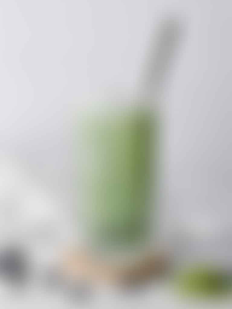 Matcha bubble tea with tapioca pearls